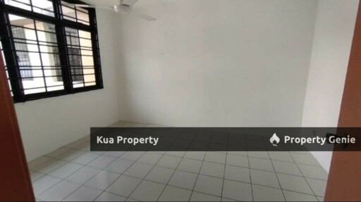 Big Size MJC 3rd Floor Corner Shophouse / Apartment For Sale