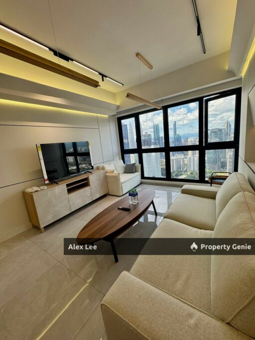 In TRX and KLCC Below Market Price Three bedrooms View to believe it
