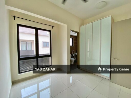 The Strata, Bangi | Townhouse 3 Bedrooms | RM550K - Brand New Unit and Semi Furnished