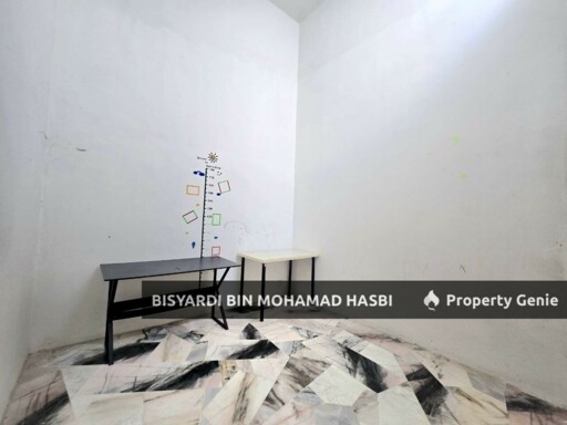 Single Storey Terrace  Jalan Tanjung Rhu  Seksyen 30, 40460 Shah Alam