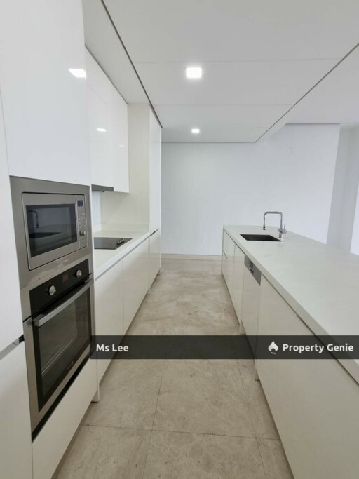 The Troika @ KLCC - Level 39 KLCC park view - 400m / 5 mins walk to LRT Ampang Park