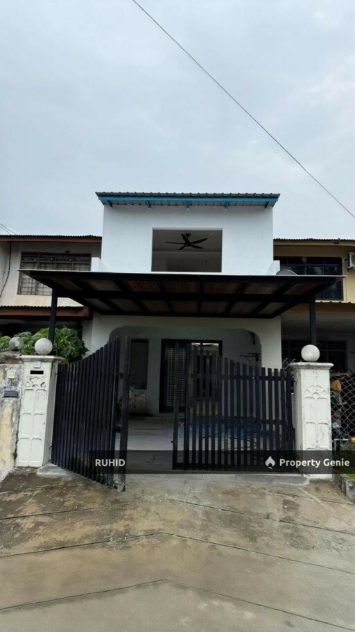 Fully Renovated Freehold Double Storey House | Johor Jaya | 3R3B