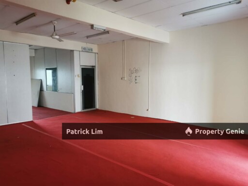 Taman Jati Batu Berendam [1st Floor] 3 Rooms Shop Lot FOR RENT