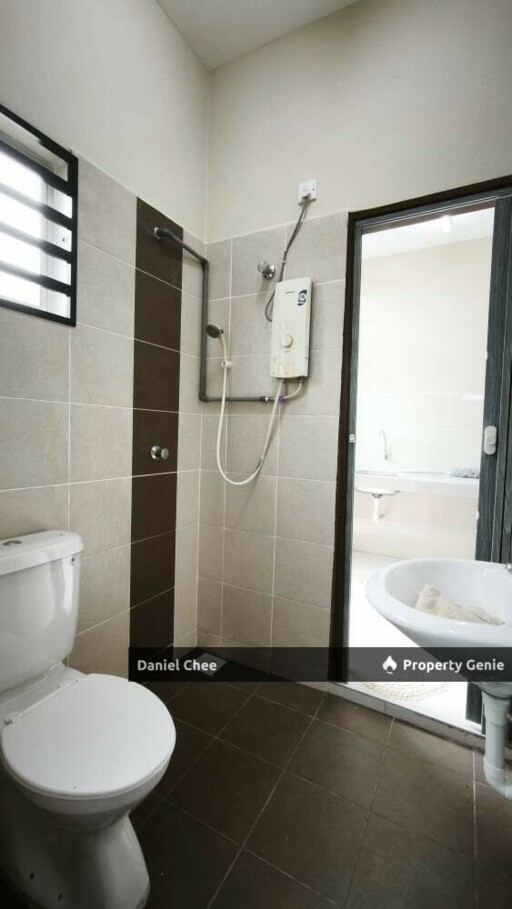 New Single Storey Hill Side For Rent