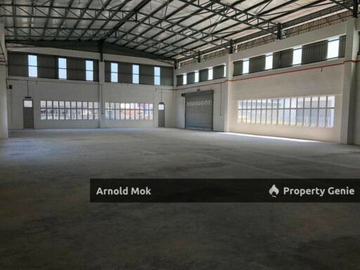 1.5 Storey Semi-D Factory @ Nusa Cemerlang for Rent