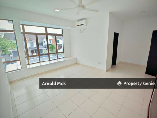 2-STOREY CLUSTER  at HORIZON HILLS (Golf East) FOR SALE
