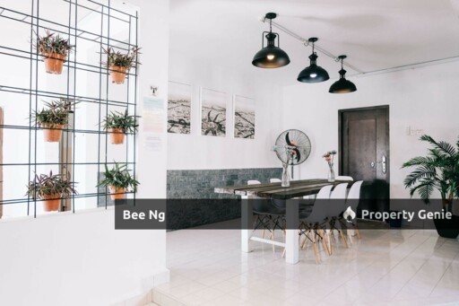 Taman Bukit Kempas/double Storey Bungalow