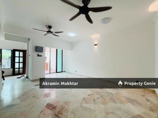 Freehold & Fully Renovated | 2 Storey Terrace Intermediate PU 10 @ Taman Puchong Utama, Puchong