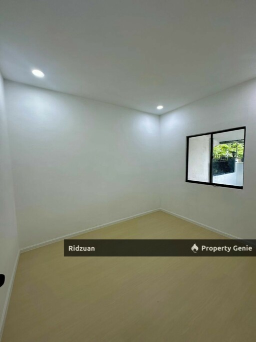 For Sale - Single Storey with Kitchen Expended