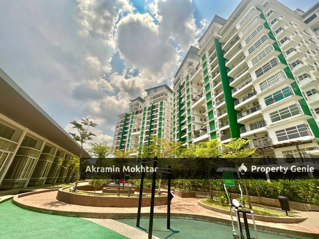 CORNER UNIT FACING POOL @ D’PINES CONDO, AMPANG