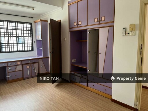 [CORNER]2-Storey Jalan Molek For Sale