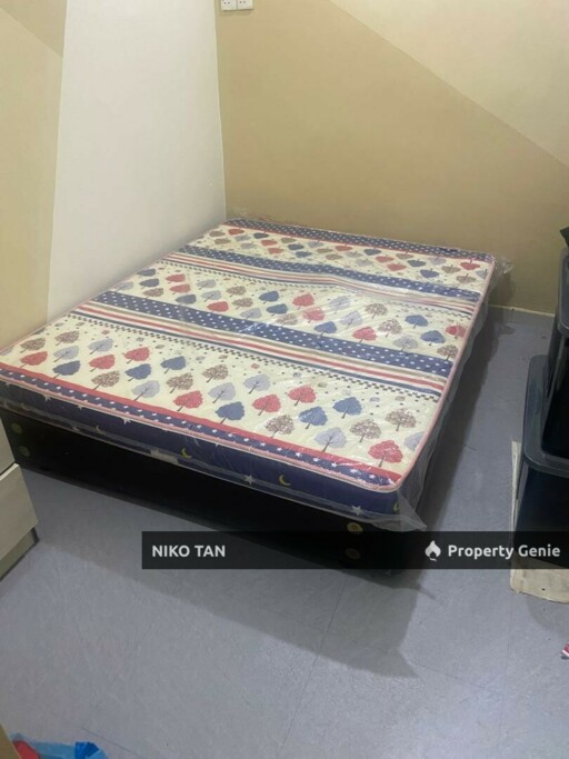 Room For Rent Jalan Hijau, Taman Pelangi