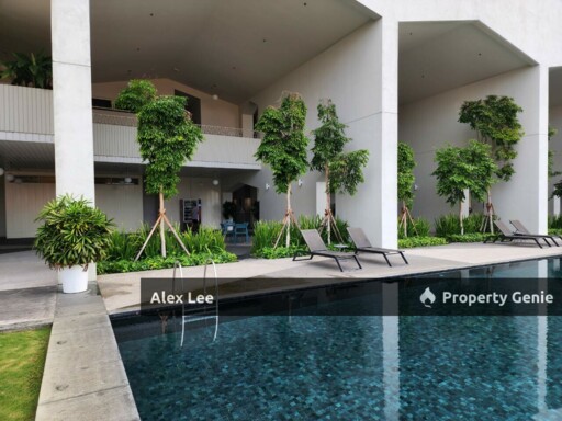 BIG size 1055 sqft with 3 bedrooms unit Opposite Velocity Mall to Sell Below Market Price with carpark