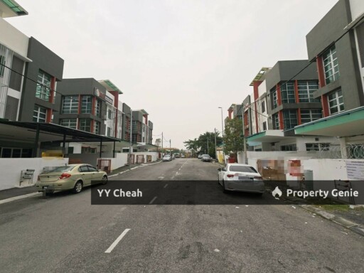 Three Storey New Semi-D Shop For Rent New Unit Great Location