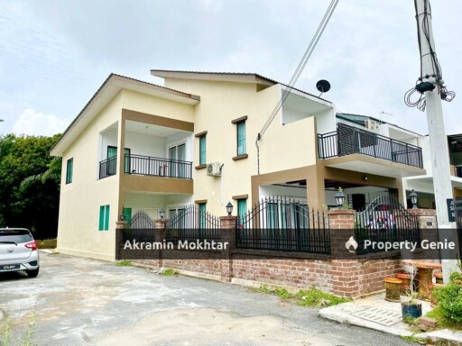 END LOT🔥🔥Double Storey Taman Semarang Indah @ Dengkil