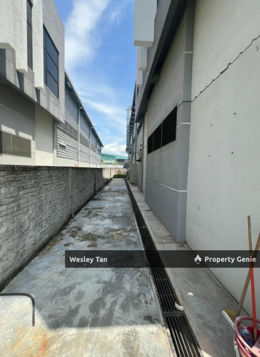 Krubong Industry Area 1.5 Semi D 8,400sf Covered Factory 60 x 140 Rent