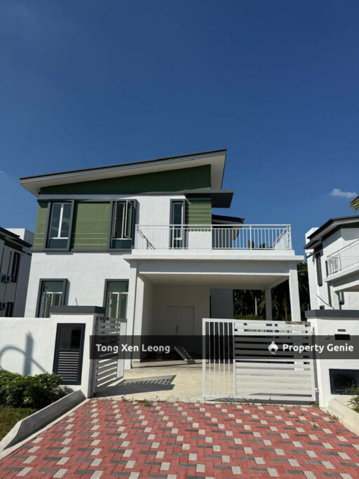 BJB Height Bungalow In Bemban, Spacious 5000 Sqft Land
