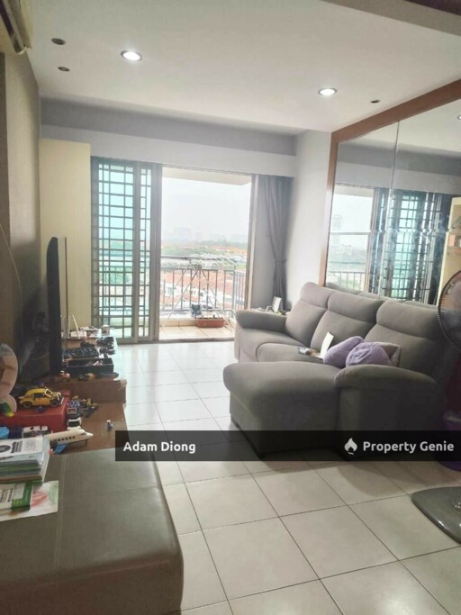 Molek Pine 1 Taman Molek Apartment