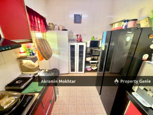END LOT 3 Storey Terrace De Puncak Ukay, Taman Ukay Perdana, Ampang Selangor .