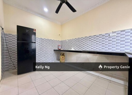 Double Sty House At Pandamaran Klang For Rent