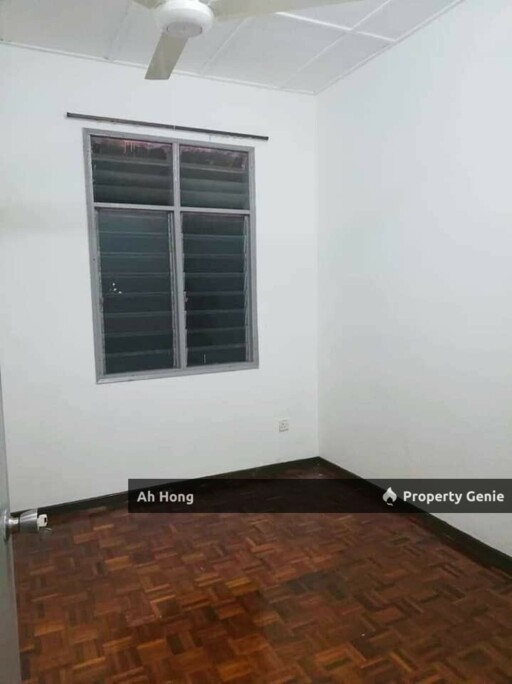 Bukit Indah / Double Storey / 4bedroom / Partially Furnished
