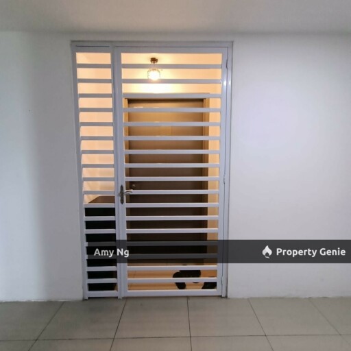 Freehold Condo For Sale Good Condition