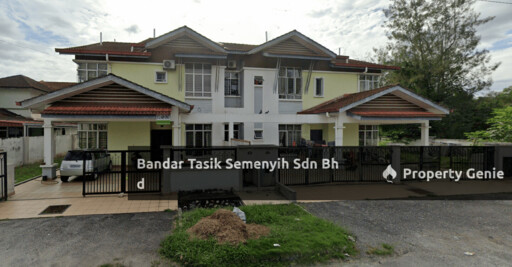 EDU SQUARE in Taman Tasik Semenyih