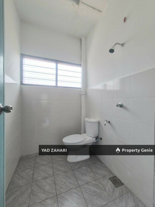 Seksyen 10, Shah Alam | 2-Storey Terrace 4 Bedrooms | RM649K - Refurbished, Facing Open & Renovated