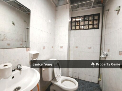 Dwi Mahkota Condominium @ Taman Bukit Aliff Tampoi