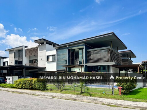 Fully Renovated & Fully Furnished Double  Storey Semi Detached Ficus Peak @ Denai Alam, Shah Alam.
