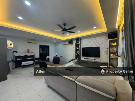 Golf East, Horizon Hills – Unblocked View & Stylish Renovations!