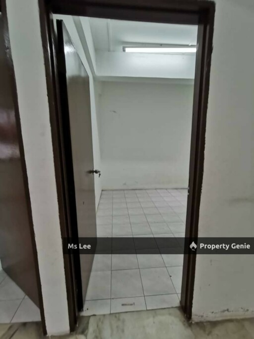 2nd floor Shop Apartment RM 500 (99 Speedmart) - Taman Sentosa @ Klang-Ready Now