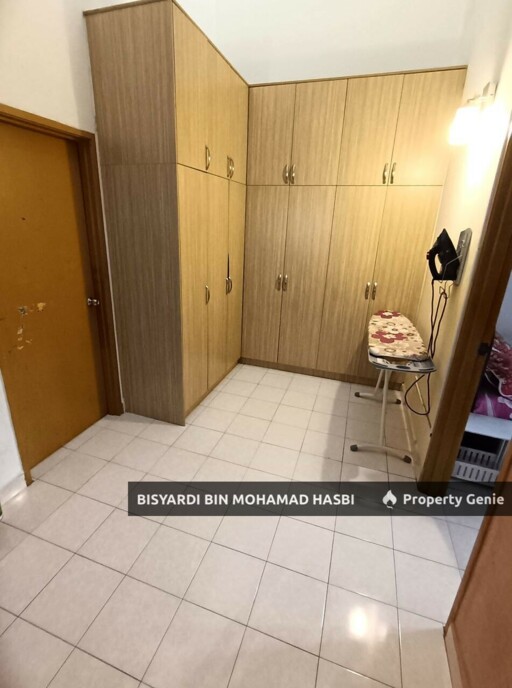 RENOVATED 2 STOREY SEKSYEN 8 BANDAR BARU BANGI, BANGI .