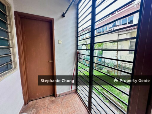 2-Storey Endlot Terrace House in Taman Puchong Utama, Freehold