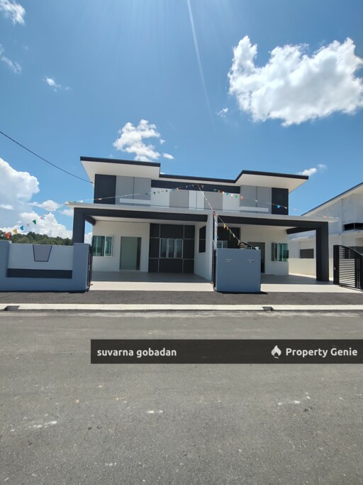 Rumah berkembar (SemiD) Cluster,Seri Iskandar, Perak