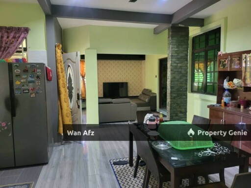 Banglo Setingkat Di Kampung Labohan Kertih Berserta 2 Lot Tanah Kosong