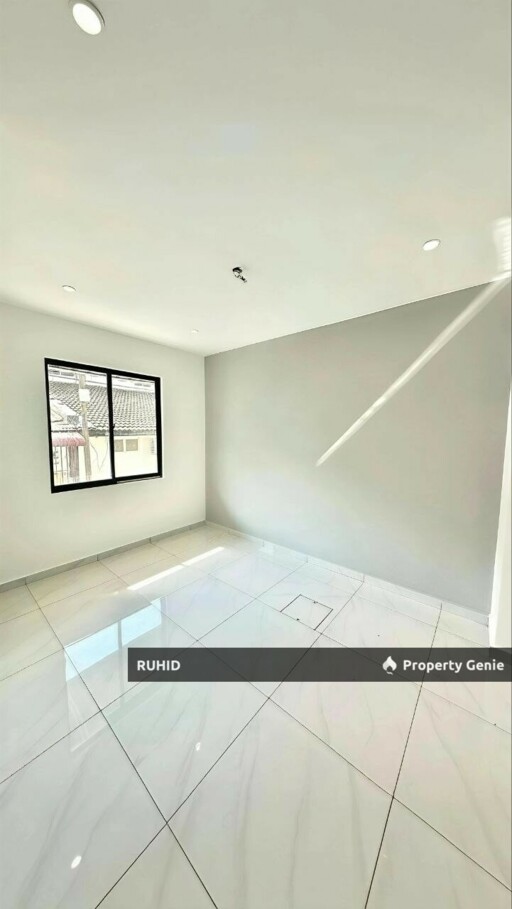 Taman Skudai Baru Fully Renovated 5-Bedroom Double Storey Terrace House for Sale