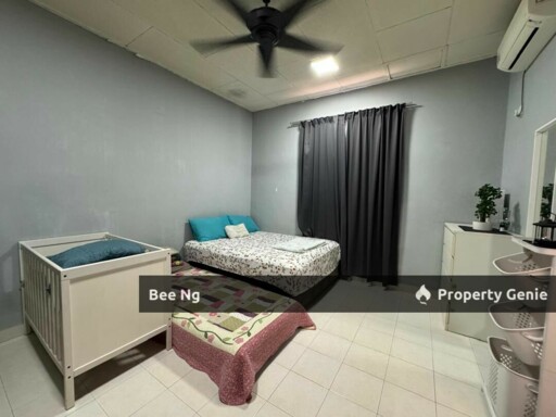 Taman Sri Pulai Perdana / 2 Storey Terrace 18x65 / Good Condition / Full Loan / Cash Back