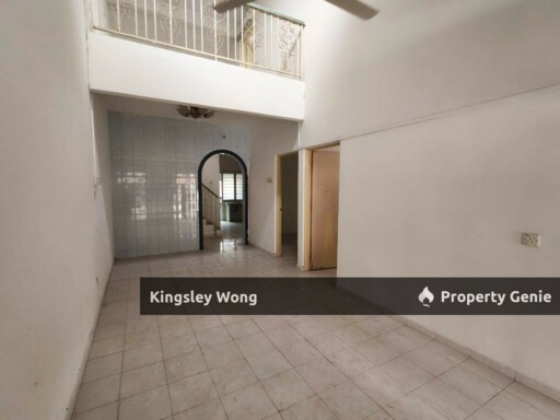 Menglembu Impiana Adril 1.5 Storey Terrace House Good Condition Near Lahat Pengkalan