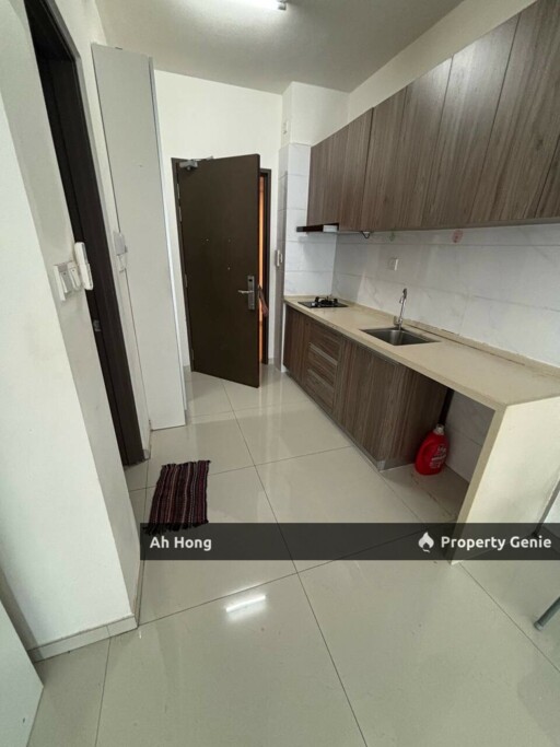 Tampoi / Central Park / Studio / Partially Furnished