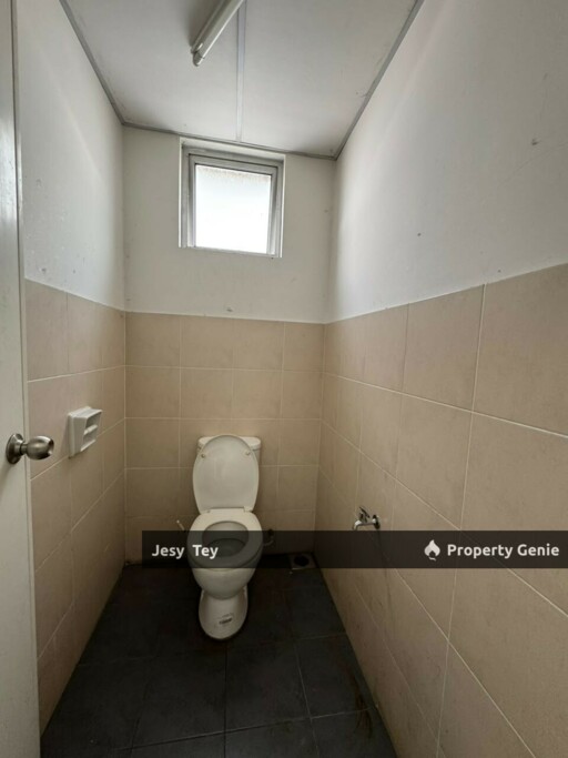 Setia Tropika 1st Floor For Rent