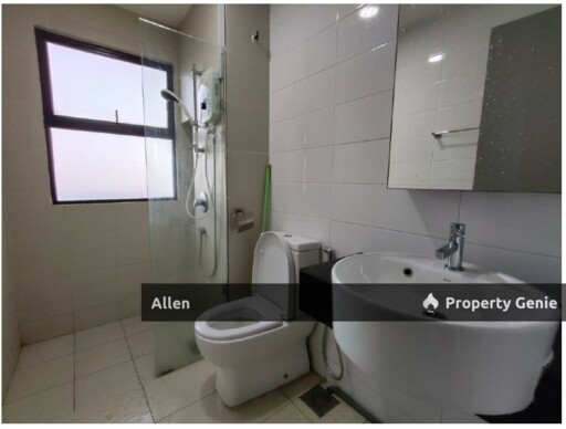 Convenient & Fully Equipped: 1 Tebrau Residence 1-Bed, 1-Bath with Car Park