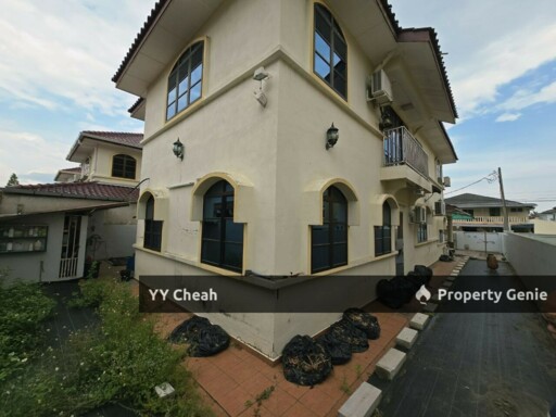 Bercham 2 storey Bungalow For Sale, Great Location, Near wet market, Spacious