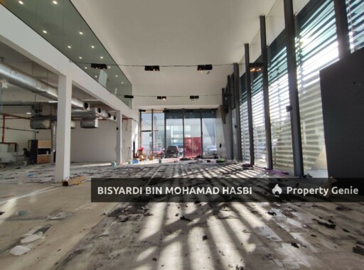 FOR RENT SHOWROOM & 4SCENTRE, STAND ALONE BUILDING, BALAKONG .