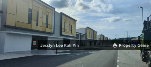 Semi-D Factory   Puncak Alam