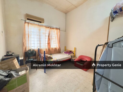 FREEHOLD & RENOVATED | 1.5-STOREY TERRACE END LOT TAMAN SRI MELATI, BATU CAVES