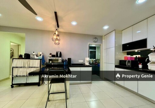 Freehold, Renovated, Partially Furnished & 2 Parking | Apartment Seri Kasturi, Setia Alam For Sale