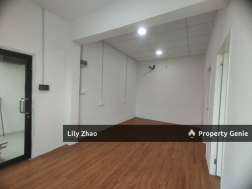 Office Room for Rent, 400 sqft, Private Toilet, Newly Renovated, Prime Area, 2nd Floor Grand Plaza Putatan 5 Town, Kota Kinabalu
