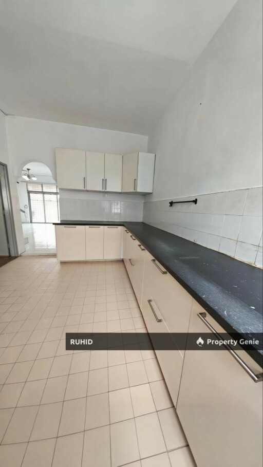 Puteri Wangsa Double Storey Terrace Freehold 4R3B Renovated