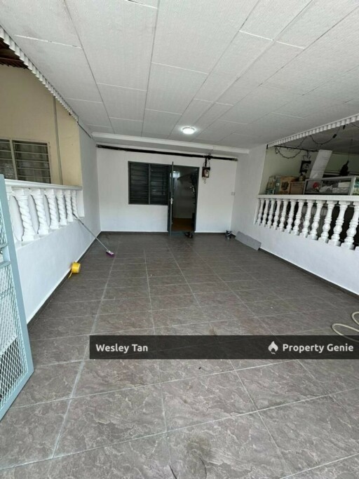 Malim 2 Storey House Fully Reno Partly Furnished 2 Rooms Partly Fitted